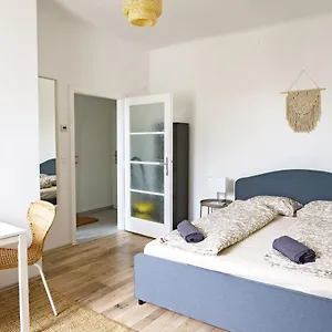living-apartments-sdtiroler-platz.vienna-besthotels.com/